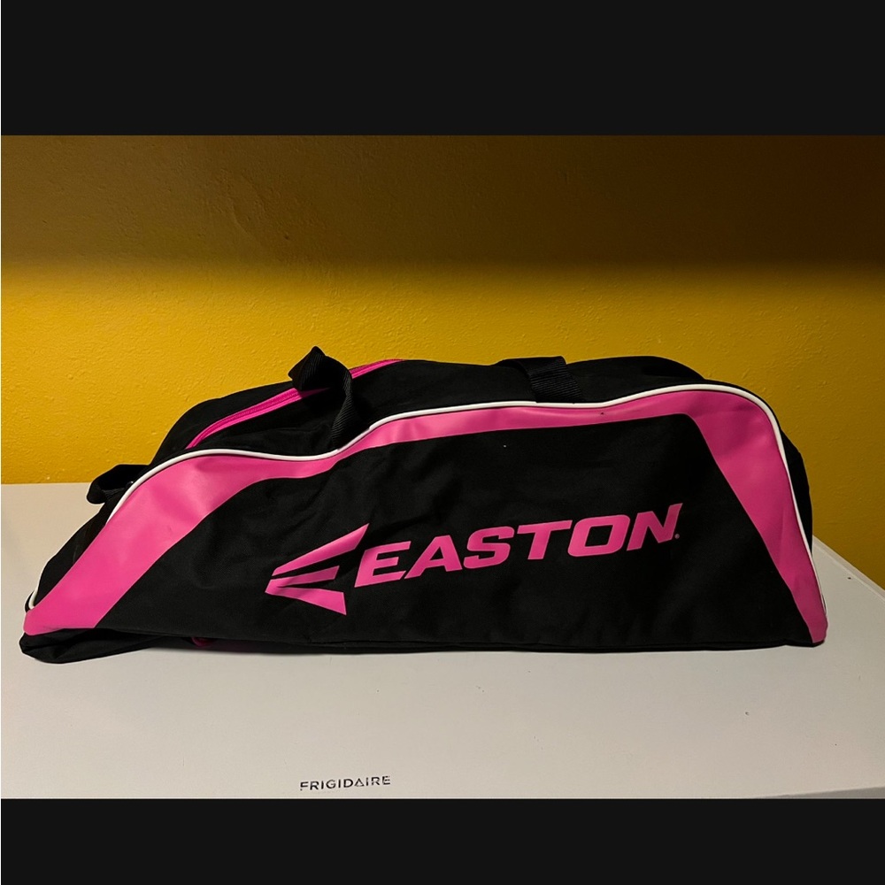 Easton softball accessories bag